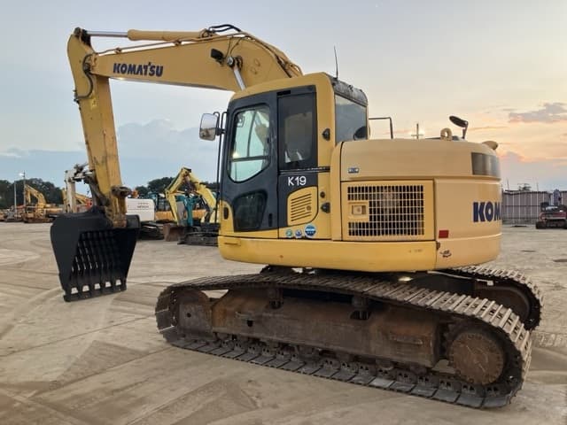 EXCAVATOR — Auction (lot 8457-521)