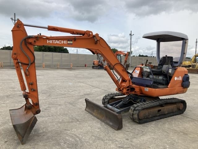 MINI EXCAVATOR — Auction (lot 8457-53)