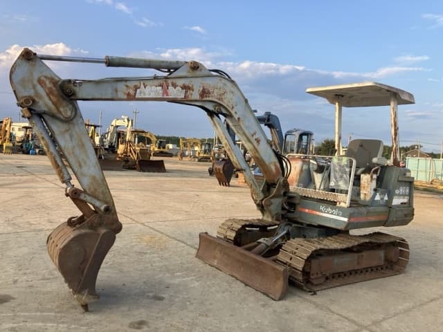 MINI EXCAVATOR — Auction (lot 8457-530)