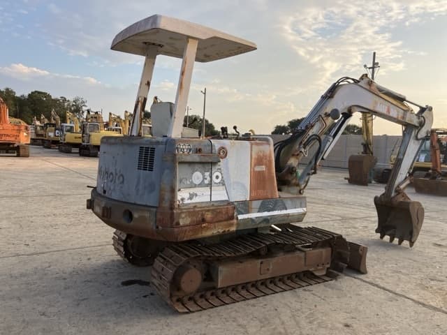 MINI EXCAVATOR — Auction (lot 8457-530)