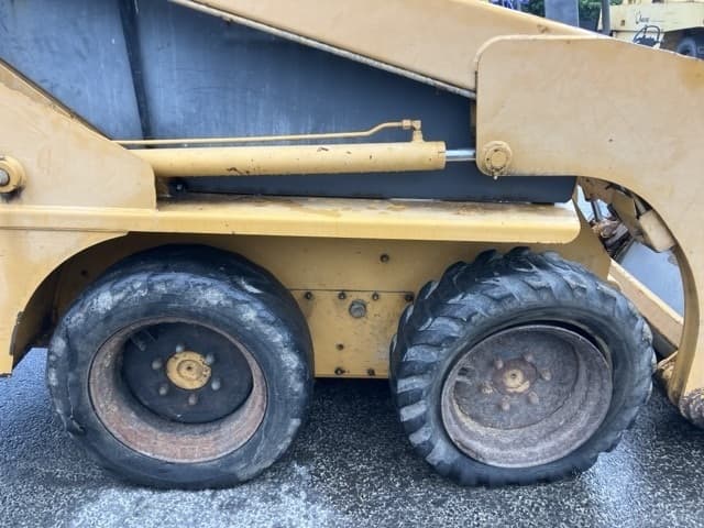 SKID STEER LOADER — Auction (lot 8457-541)
