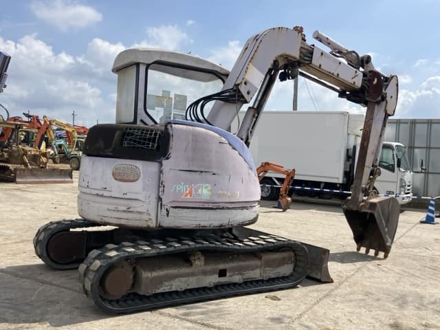 MINI EXCAVATOR — Auction (lot 8457-55)