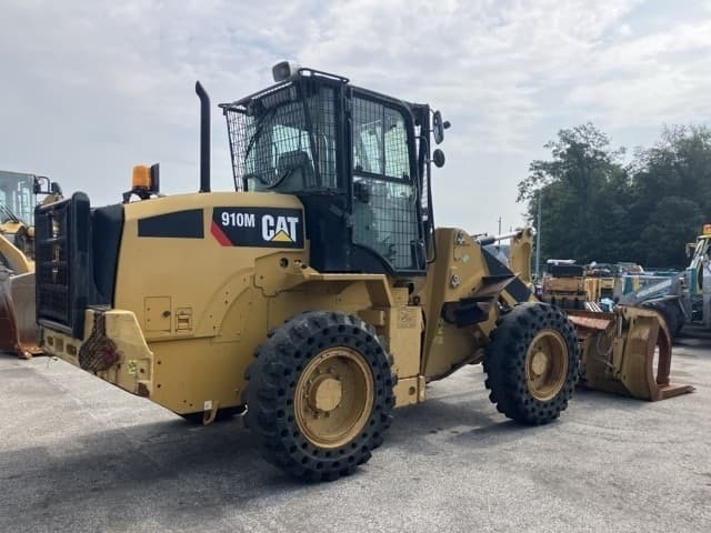 WHEEL LOADER — Auction (lot 8457-555)