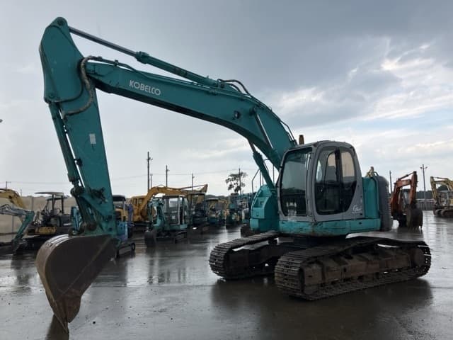 EXCAVATOR — Auction (lot 8457-581)