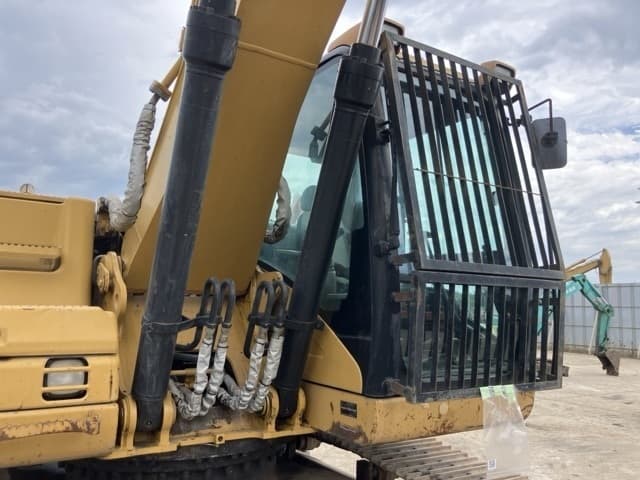 EXCAVATOR — Auction (lot 8457-585)