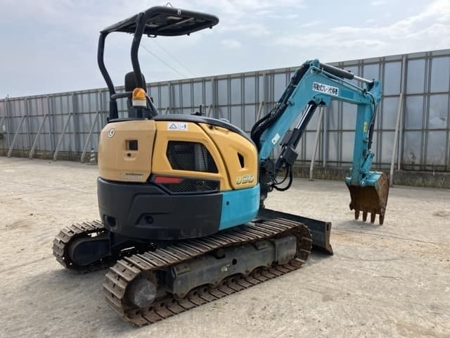 MINI EXCAVATOR — Auction (lot 8457-590)