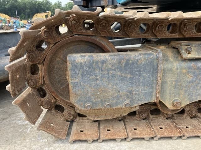 MINI EXCAVATOR — Auction (lot 8457-590)