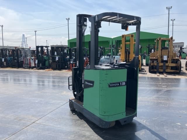 Reach Forklift — Auction (lot 8457-59002)