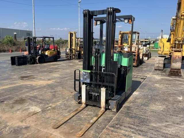 Reach Forklift — Auction (lot 8457-59003)