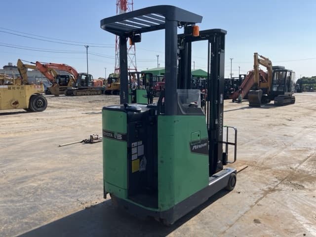 Reach Forklift — Auction (lot 8457-59003)