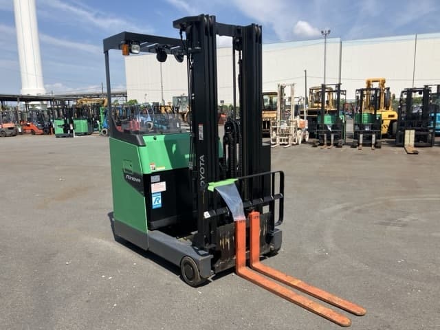 Reach Forklift — Auction (lot 8457-59004)