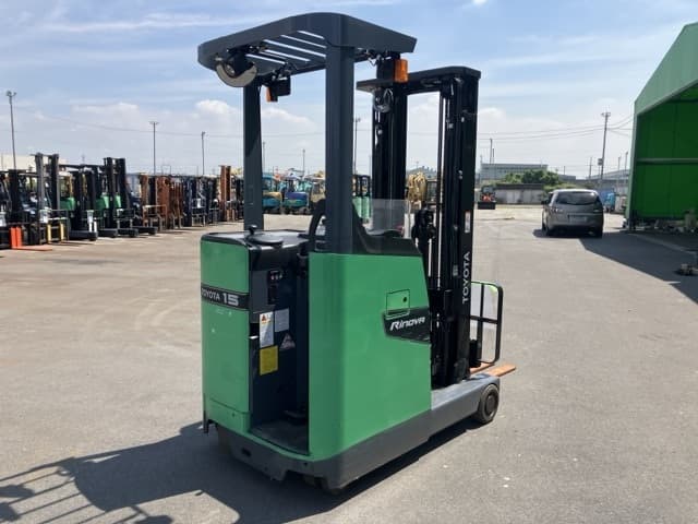 Reach Forklift — Auction (lot 8457-59004)