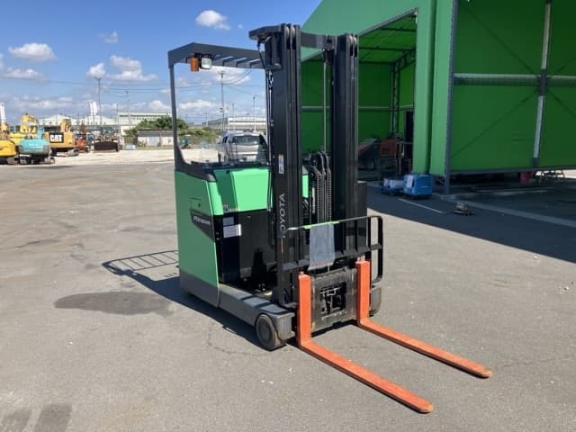 Reach Forklift — Auction (lot 8457-59005)
