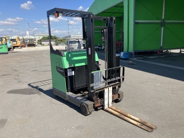 Reach Forklift — Auction (lot 8457-59006)