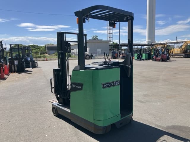 Reach Forklift — Auction (lot 8457-59006)