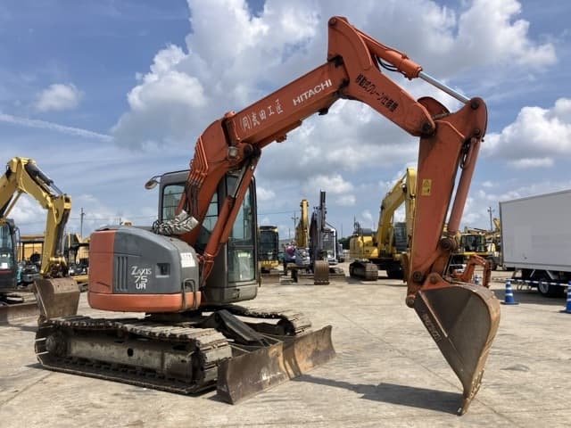 EXCAVATOR — Auction (lot 8457-6)