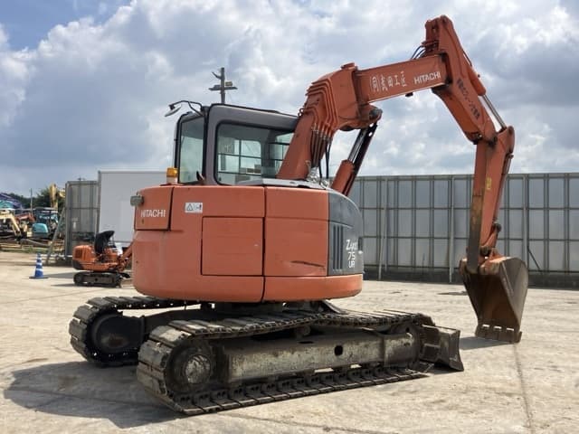 EXCAVATOR — Auction (lot 8457-6)