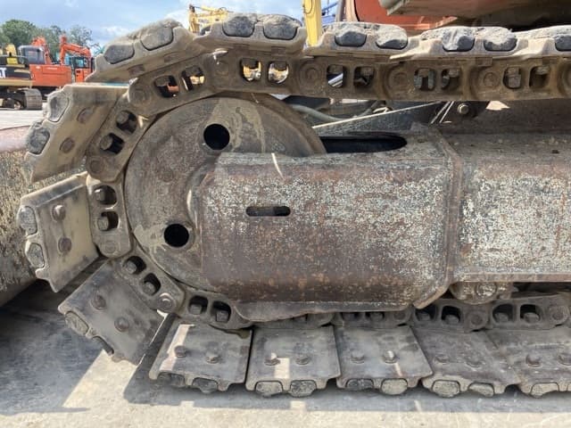 EXCAVATOR — Auction (lot 8457-6)
