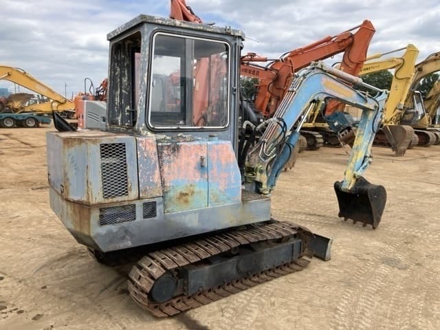 MINI EXCAVATOR — Auction (lot 8457-601)