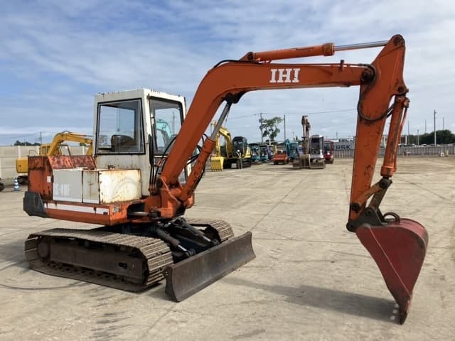 MINI EXCAVATOR — Auction (lot 8457-603)
