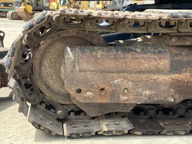 MINI EXCAVATOR — Auction (lot 8457-604)