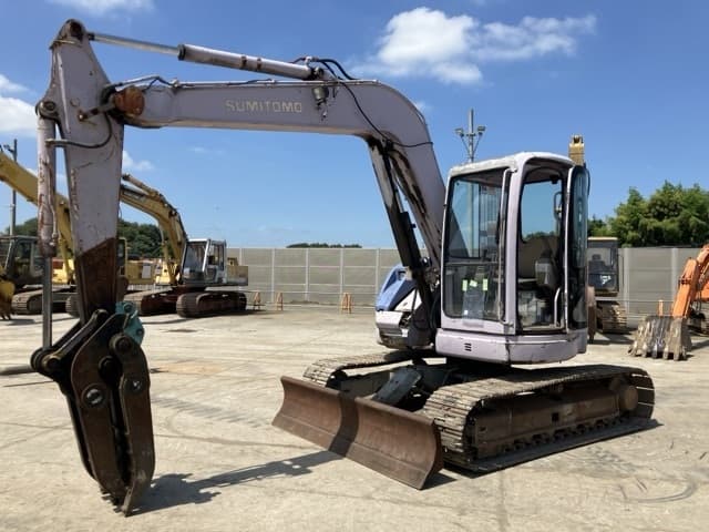 EXCAVATOR — Auction (lot 8457-607)