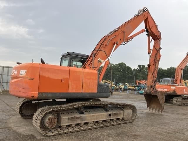 EXCAVATOR — Auction (lot 8457-619)