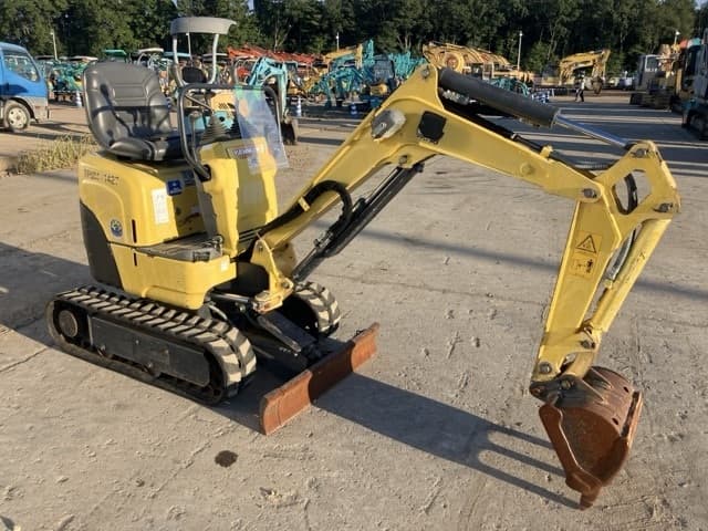 MINI EXCAVATOR — Auction (lot 8457-635)