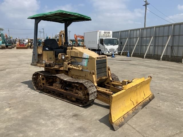 Bulldozer — Auction (lot 8457-639)