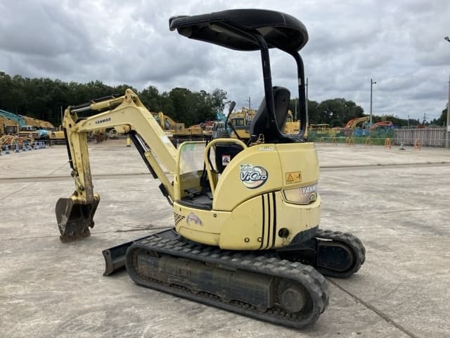 MINI EXCAVATOR — Auction (lot 8457-73)