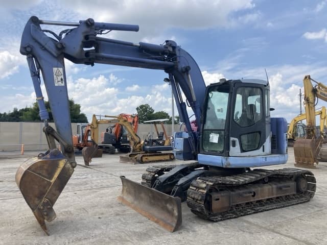EXCAVATOR — Auction (lot 8457-8)
