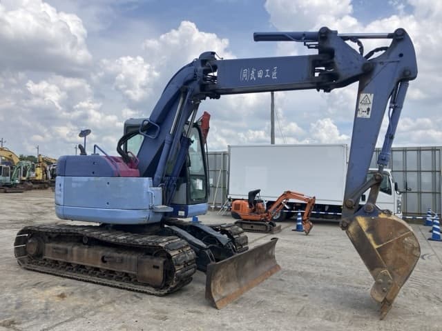 EXCAVATOR — Auction (lot 8457-8)