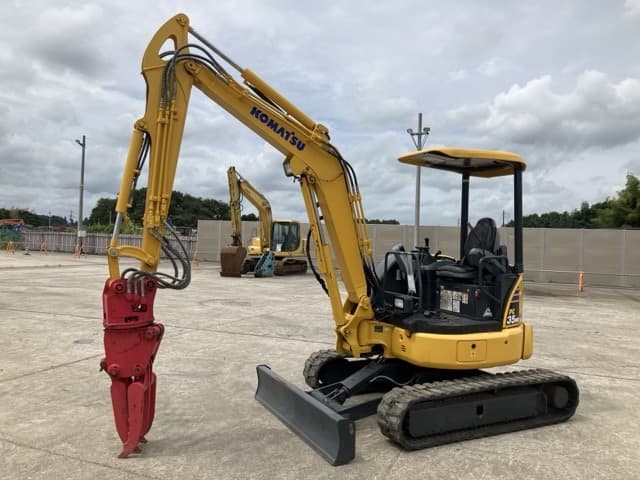 MINI EXCAVATOR — Auction (lot 8457-80)