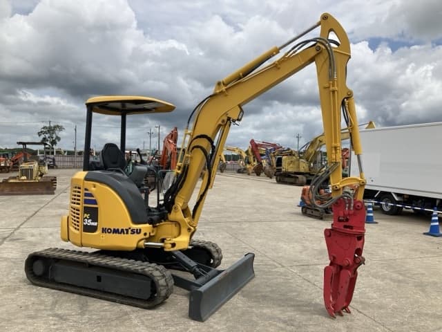 MINI EXCAVATOR — Auction (lot 8457-80)