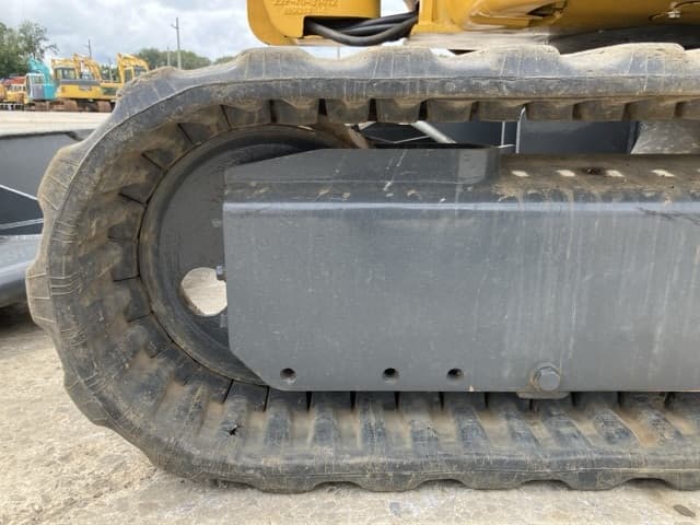 MINI EXCAVATOR — Auction (lot 8457-80)
