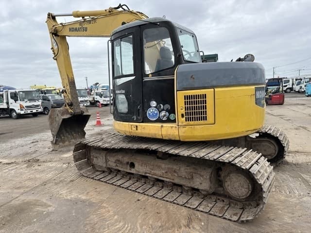 EXCAVATOR — Auction (lot 8457-8003)