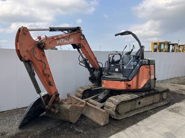 MINI EXCAVATOR — Auction (lot 8457-810)