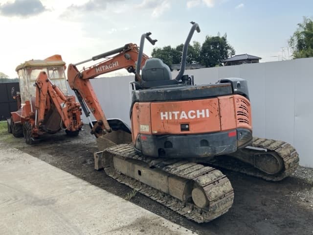 MINI EXCAVATOR — Auction (lot 8457-810)