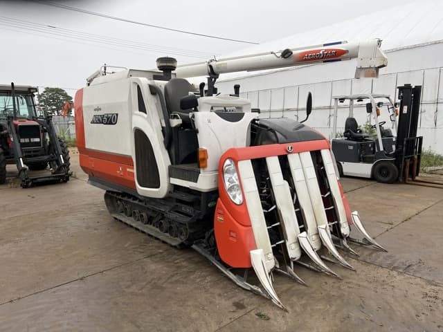 Combine — Auction (lot 8457-8101)