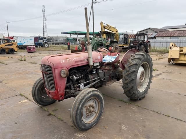 Tractor — Auction (lot 8457-8102)
