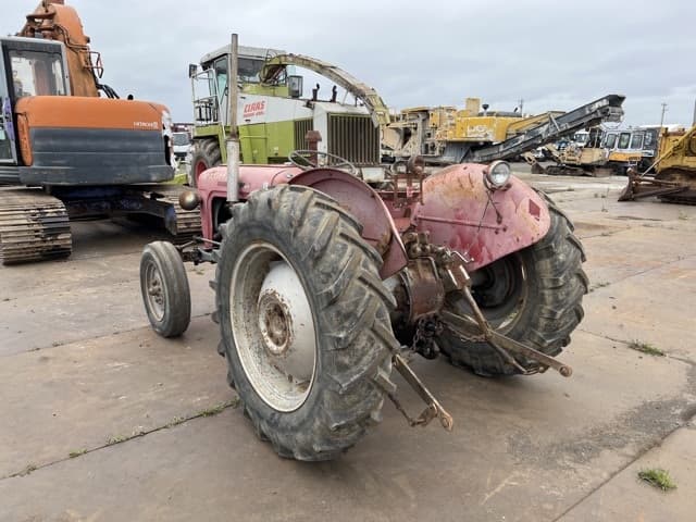 Tractor — Auction (lot 8457-8102)