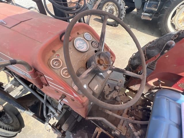 Tractor — Auction (lot 8457-8103)