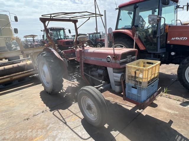 Tractor — Auction (lot 8457-8104)