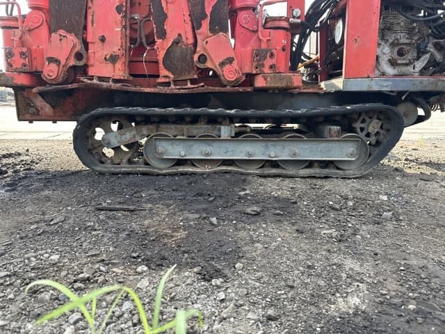 MINI CRAWLER CRANE — Auction (lot 8457-815)