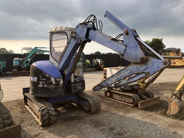 MINI EXCAVATOR — Auction (lot 8457-819)