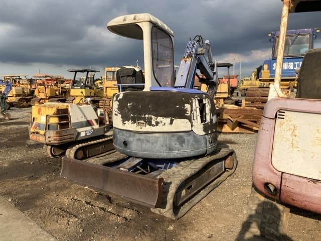 MINI EXCAVATOR — Auction (lot 8457-819)