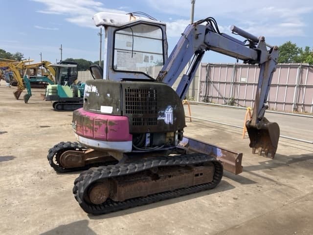 MINI EXCAVATOR — Auction (lot 8457-821)