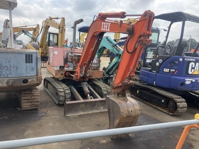 MINI EXCAVATOR — Auction (lot 8457-822)