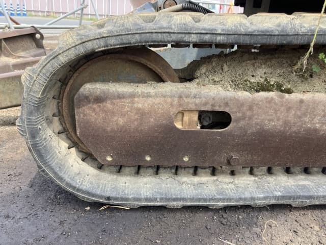 MINI EXCAVATOR — Auction (lot 8457-822)