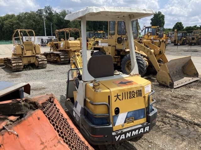 MINI EXCAVATOR — Auction (lot 8457-828)